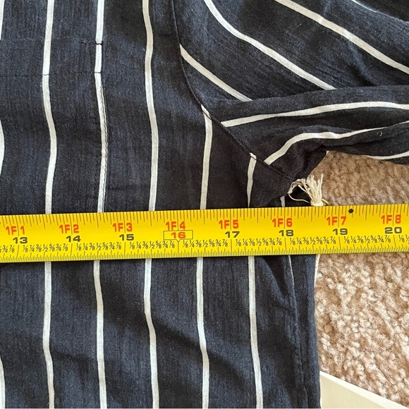 Carve Designs | 100% Organic Cotton | Button Down Black and White | Size Small - Picture 13 of 14